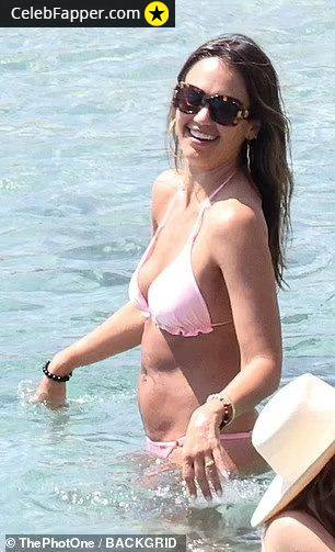 jessica alba fap tits boobs breast